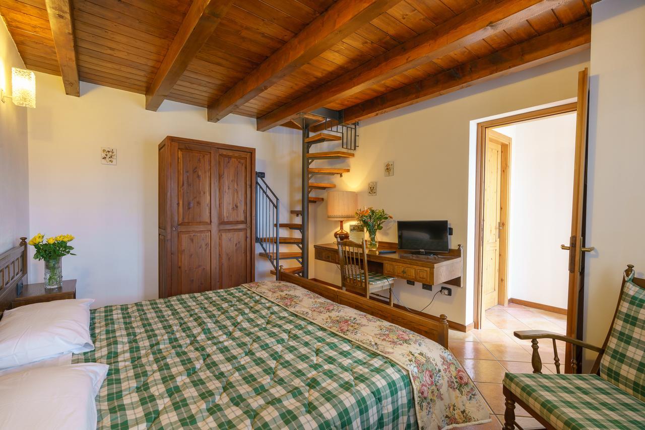 Agriturismo Giacomino Джера-Ларіо Екстер'єр фото
